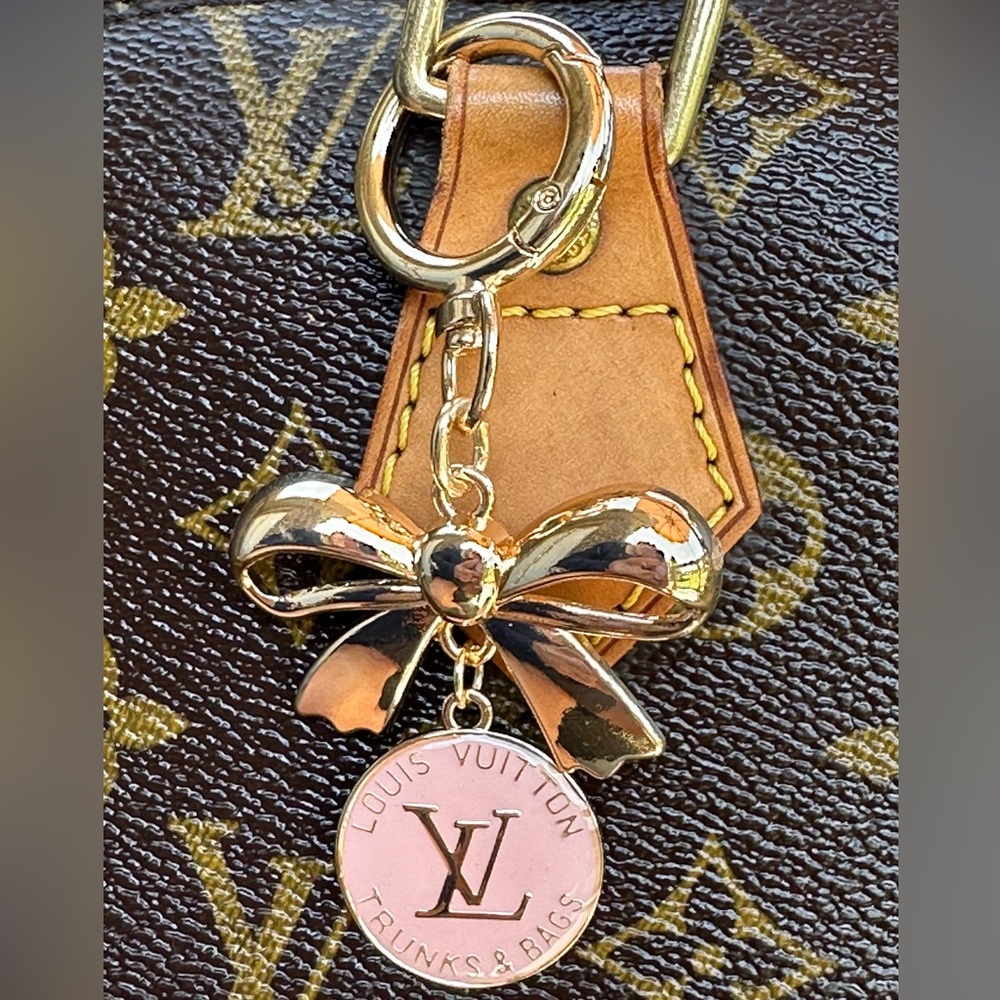 Louis Vuitton Gold Bow and Pink Charm Key Holder